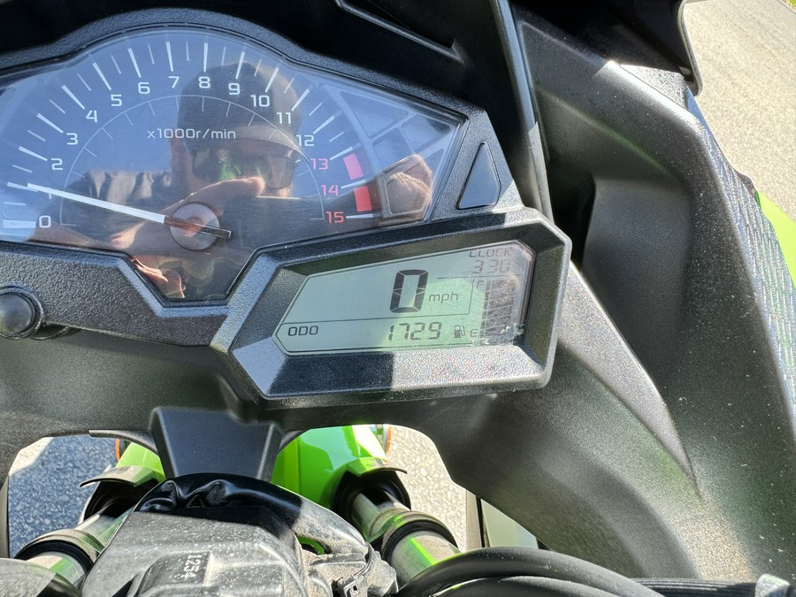 2014 Kawasaki Ninja® 300 SE