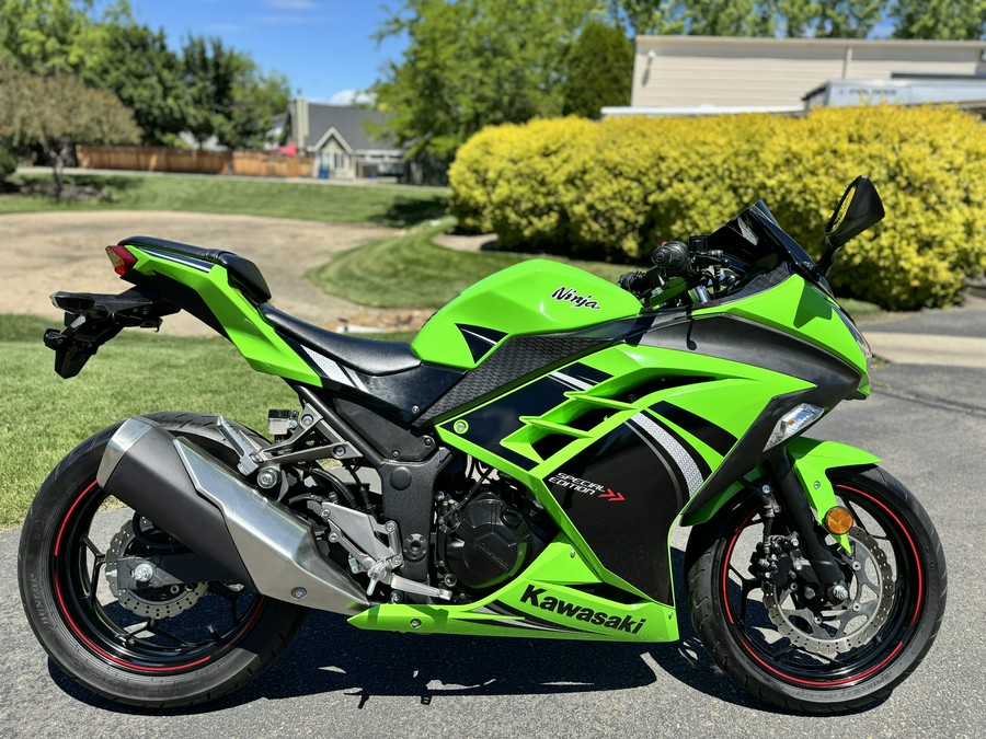 2014 Kawasaki Ninja® 300 SE