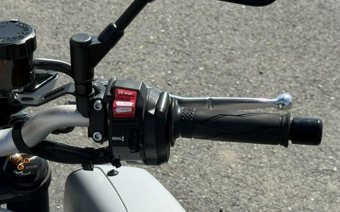 2025 Yamaha MT 10