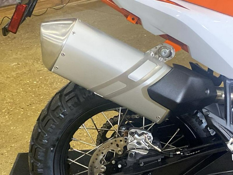 2024 KTM 890 Adventure R