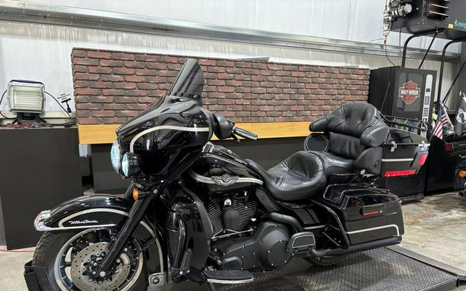 2003 Harley-Davidson® FLHTCUI - Electra Glide® Ultra Classic® Injection