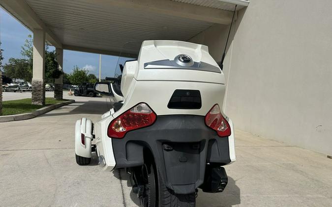 2016 Can-Am Spyder RT S 6-Speed Semi-Automatic (SE6)