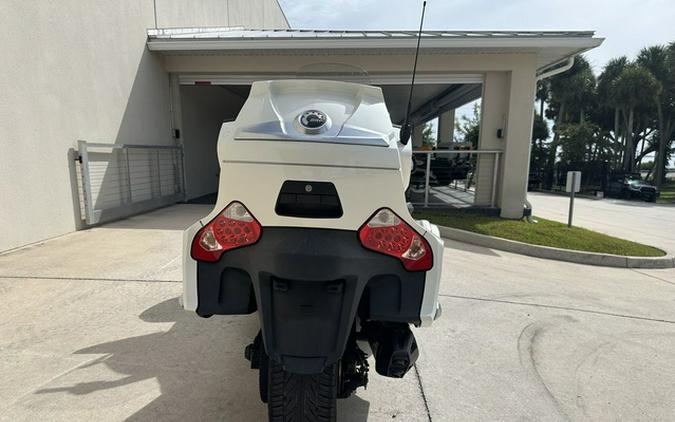 2016 Can-Am Spyder RT S 6-Speed Semi-Automatic (SE6)