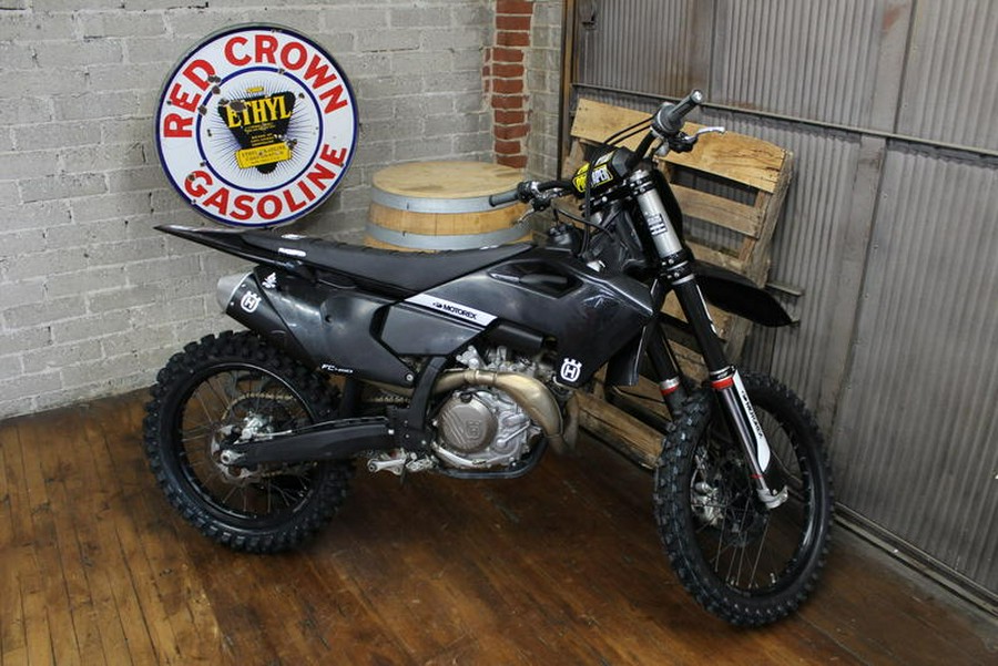 2022 Husqvarna® FC 450 Rockstar Edition