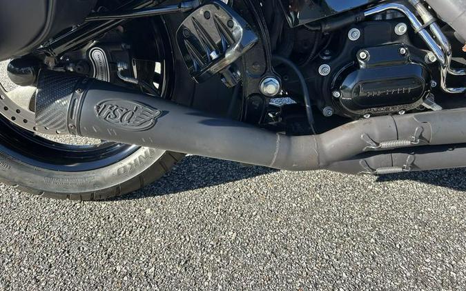 2015 Harley-Davidson® FLS - Softail Slim®