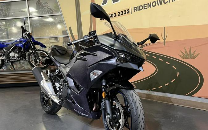 2025 Kawasaki Ninja® 500 ABS Metallic Flat Spark Black/Metallic Spark Black