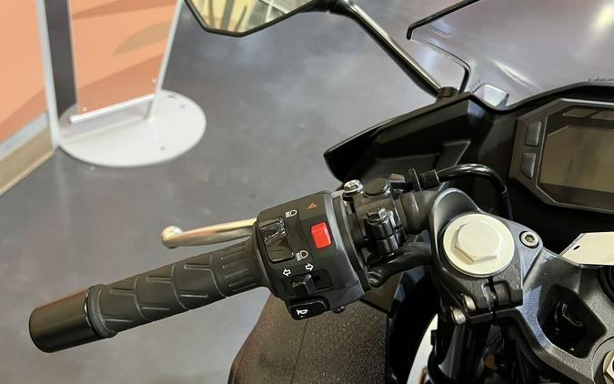 2025 Kawasaki Ninja® 500 ABS Metallic Flat Spark Black/Metallic Spark Black