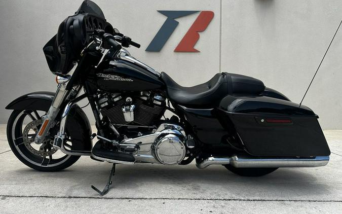 2017 Harley-Davidson Street Glide FLHX