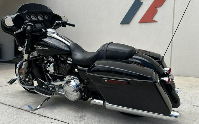 2017 Harley-Davidson Street Glide FLHX