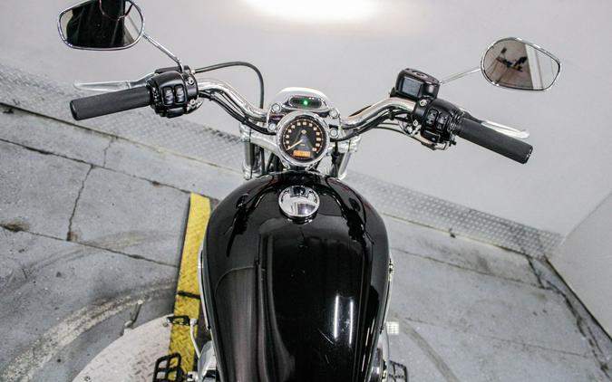 2015 Harley-Davidson 1200 Custom