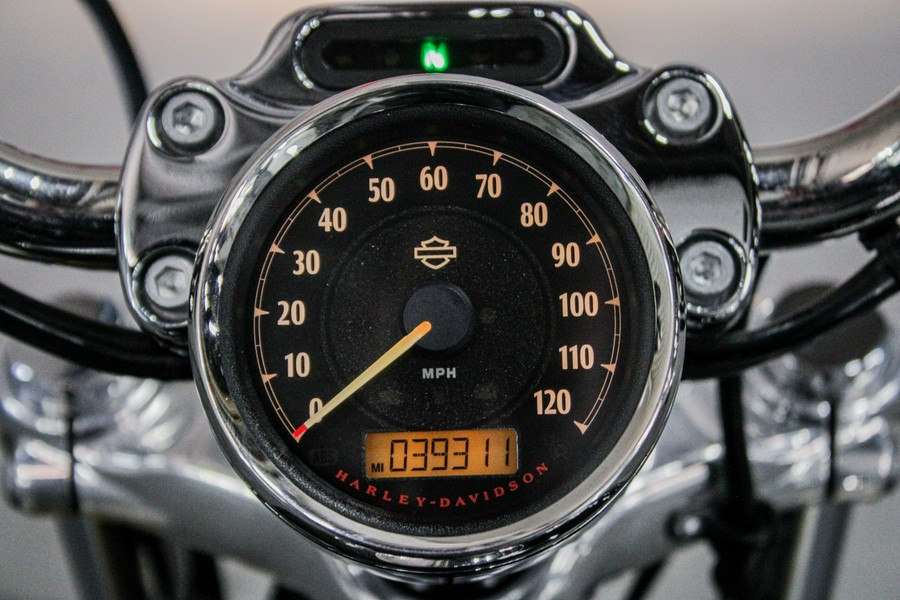 2015 Harley-Davidson 1200 Custom