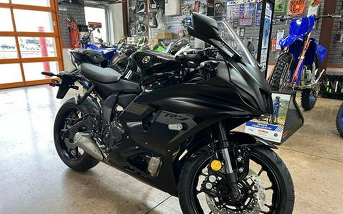 2025 Yamaha YZF-R7