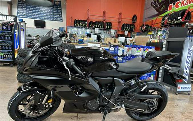 2025 Yamaha YZF-R7