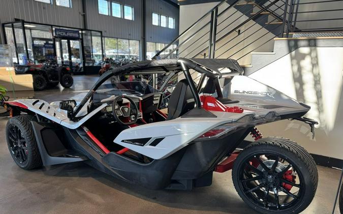 2024 Polaris Slingshot® ROUSH® Edition Manual