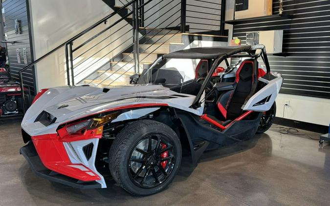2024 Polaris Slingshot® ROUSH® Edition Manual