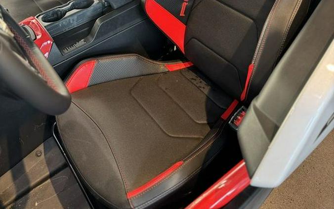 2024 Polaris Slingshot® ROUSH® Edition Manual