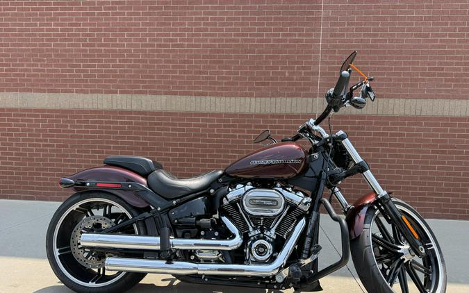 2018 Harley-Davidson® Breakout® Twisted Cherry