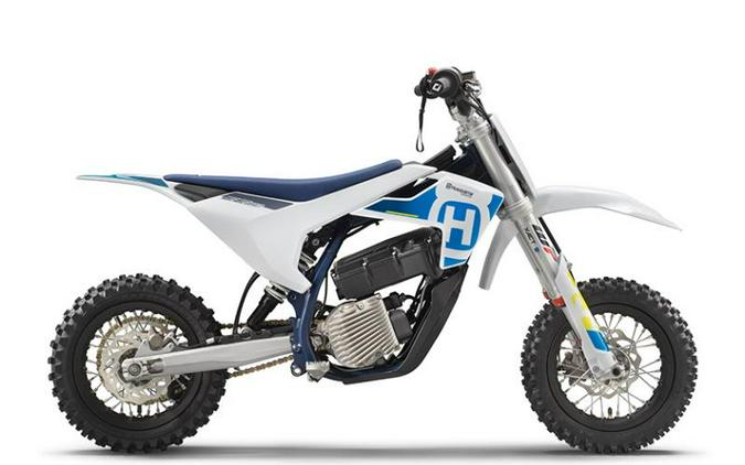 2024 Husqvarna® EE 3