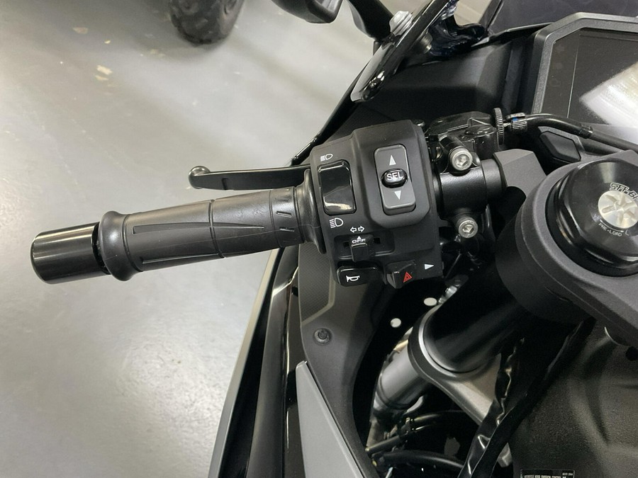 2026 Kawasaki Ninja ZX6R Base