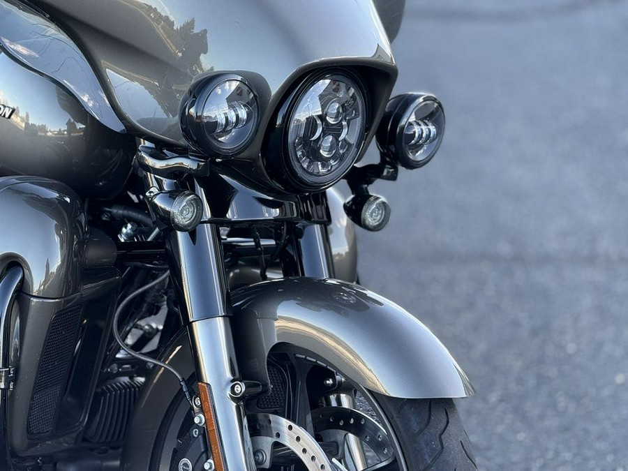 2021 Harley-Davidson® FLHTKSE - CVO™ Limited