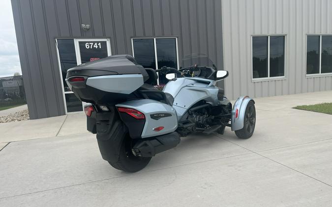 2021 Can-Am Spyder F3 Limited Glacial Blue Metallic - V000090