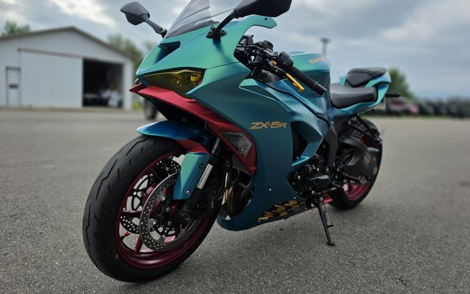 2025 Kawasaki NINJA ZX-6R