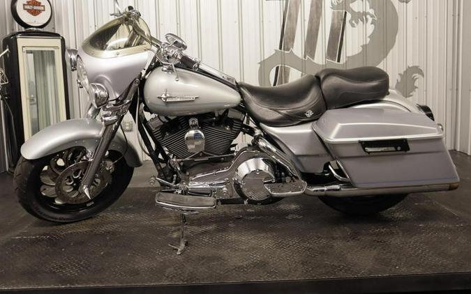 2005 Harley-Davidson® FLHRCI - Road King® Classic