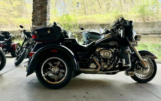 2012 Harley-Davidson Trike FLHTCUTG - Tri Glide Ultra Classic