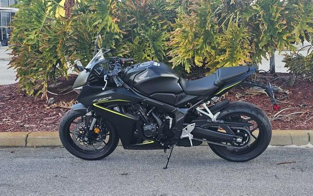 2026 Honda CBR650R E-Clutch