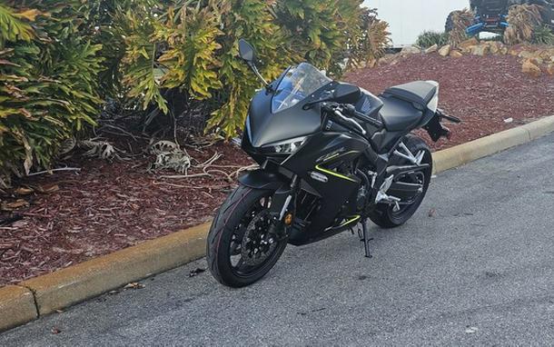 2026 Honda CBR650R E-Clutch
