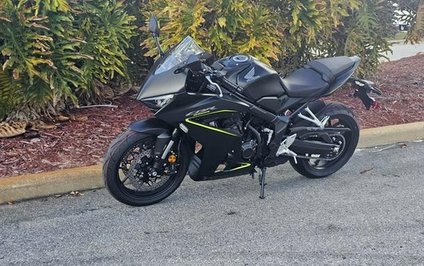2026 Honda CBR650R E-Clutch