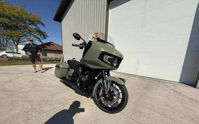 2025 Indian Motorcycle® Challenger® Dark Horse® 112 Moss Green Smoke