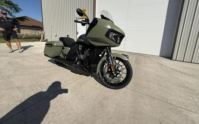 2025 Indian Motorcycle® Challenger® Dark Horse® 112 Moss Green Smoke