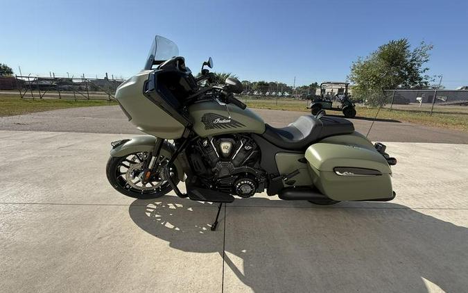2025 Indian Motorcycle® Challenger® Dark Horse® 112 Moss Green Smoke
