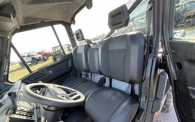 2026 Can-Am Defender XT CAB HD11