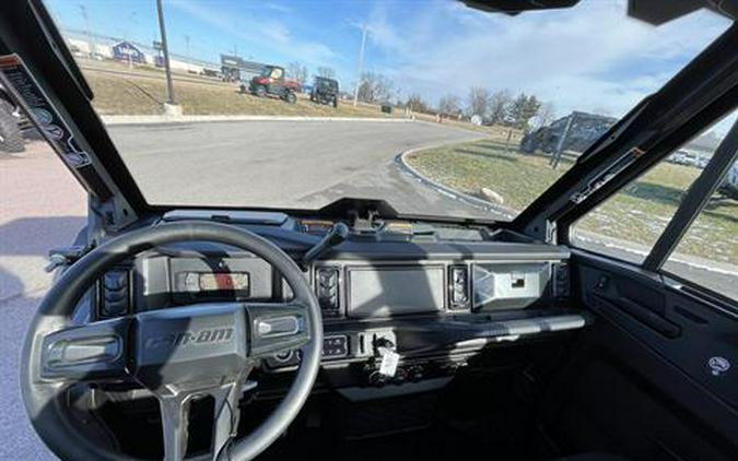 2026 Can-Am Defender XT CAB HD11