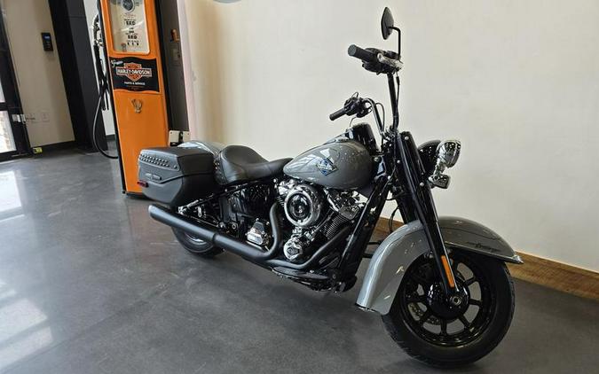 2026 Harley-Davidson® FLHC - Heritage Classic
