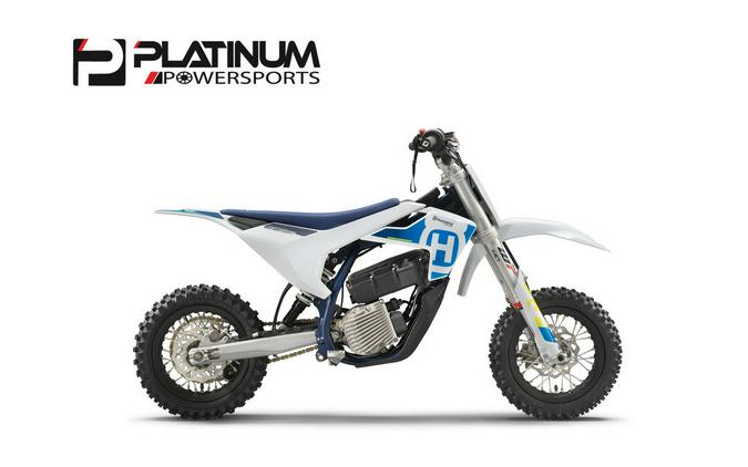 2023 Husqvarna® EE3