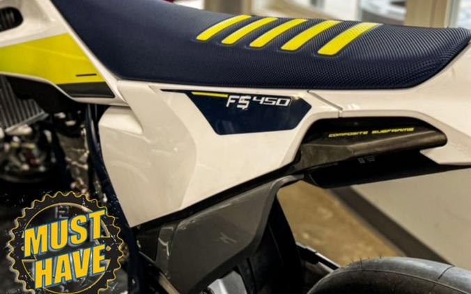 2023 Husqvarna® EE3