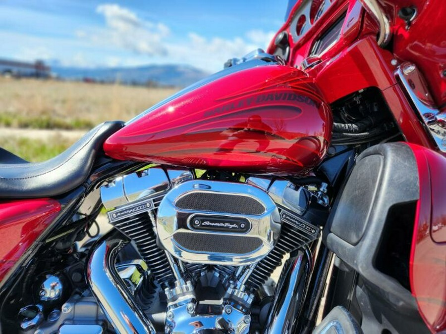 2016 Harley-Davidson CVO Street Glide Red