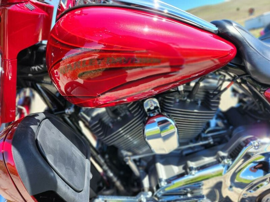 2016 Harley-Davidson CVO Street Glide Red