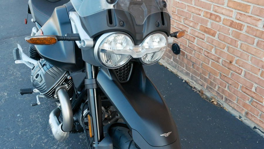 2025 Moto Guzzi V85 Strada