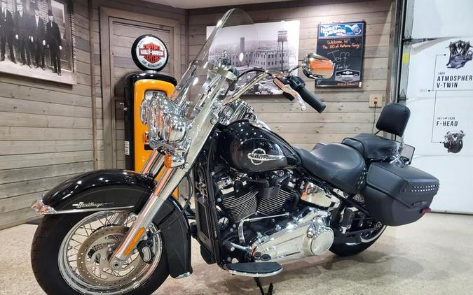 2020 Harley-Davidson® FLHC - Softail® Heritage Classic