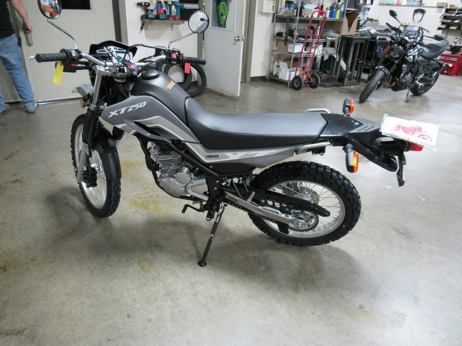 2025 Yamaha XT250S