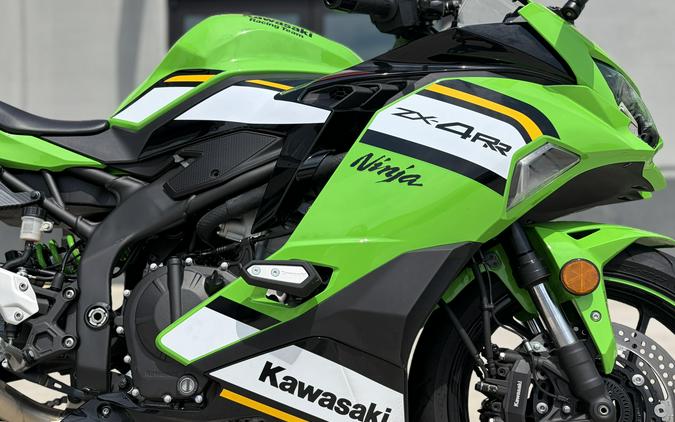 2025 Kawasaki NINJA ZX400