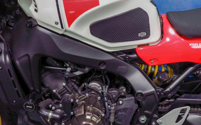 2025 Yamaha XSR 900