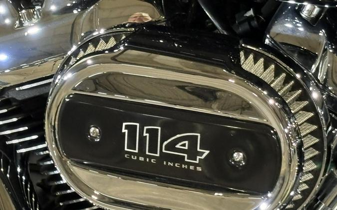 2022 Harley-Davidson® Fat Boy® 114 Vivid Black