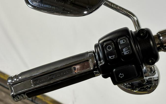 2022 Harley-Davidson® Fat Boy® 114 Vivid Black