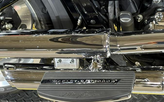 2022 Harley-Davidson® Fat Boy® 114 Vivid Black