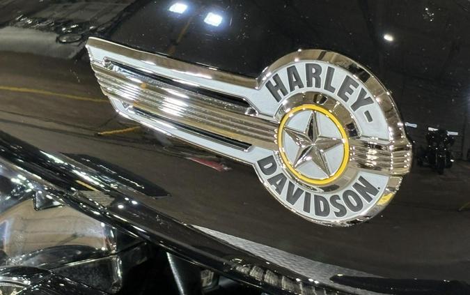 2022 Harley-Davidson® Fat Boy® 114 Vivid Black